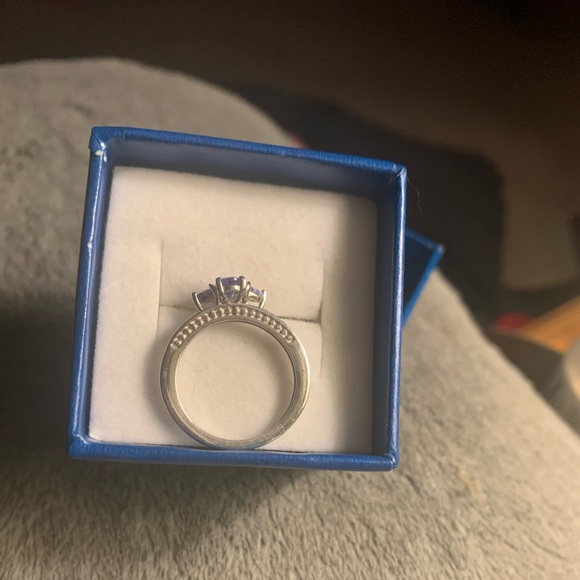 Genuine oval & trillion cut tanzanite zircon ring - Picture 7 of 14